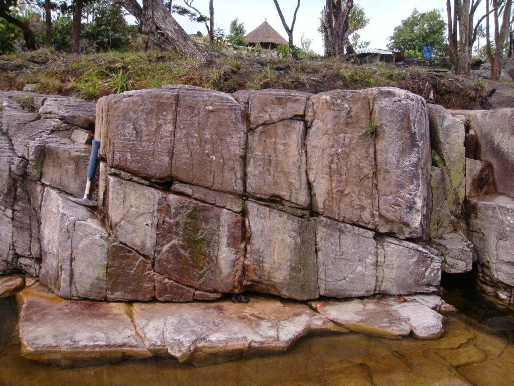 Afloramiento de Areniscas - Roca reservorio o yacimiento